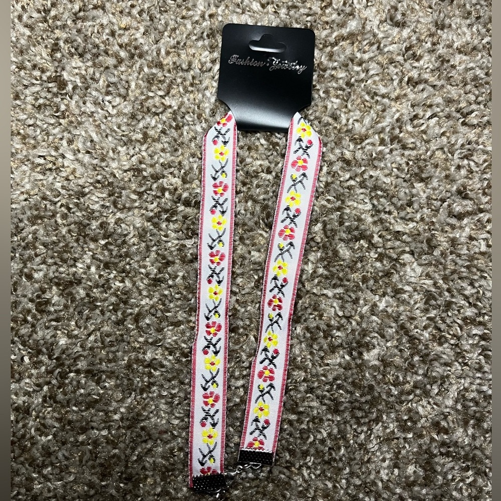 Fashion jewelry choker, floral red and yellow